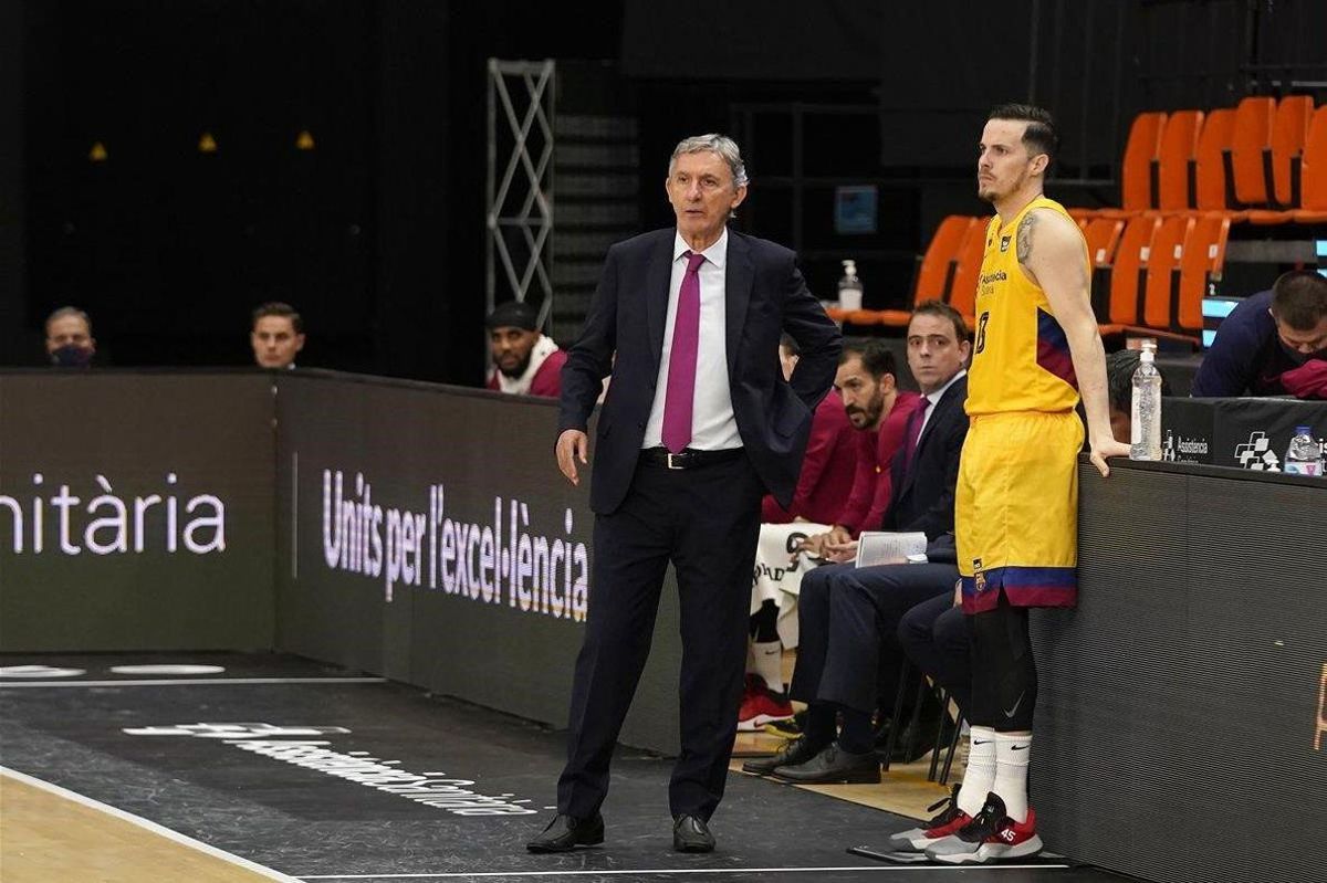 lmendiola53862001 09 06 2019 el entrenador del bar a  svetislav pesic  y el ju200629175713