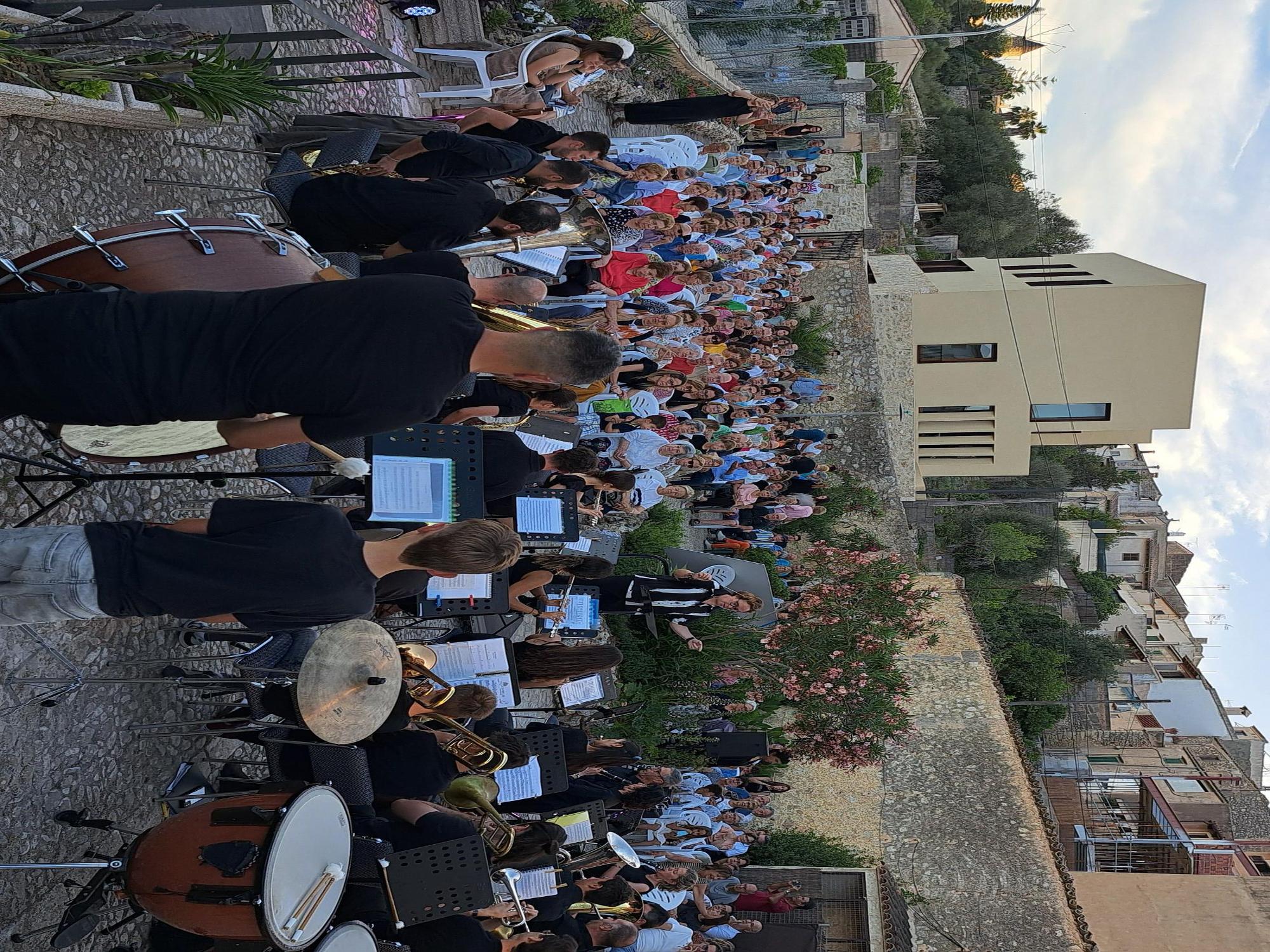 FOTOS | Así ha sido el homenaje de la Banda de Música de Montuïri a Pere Miralles 'Malherba'