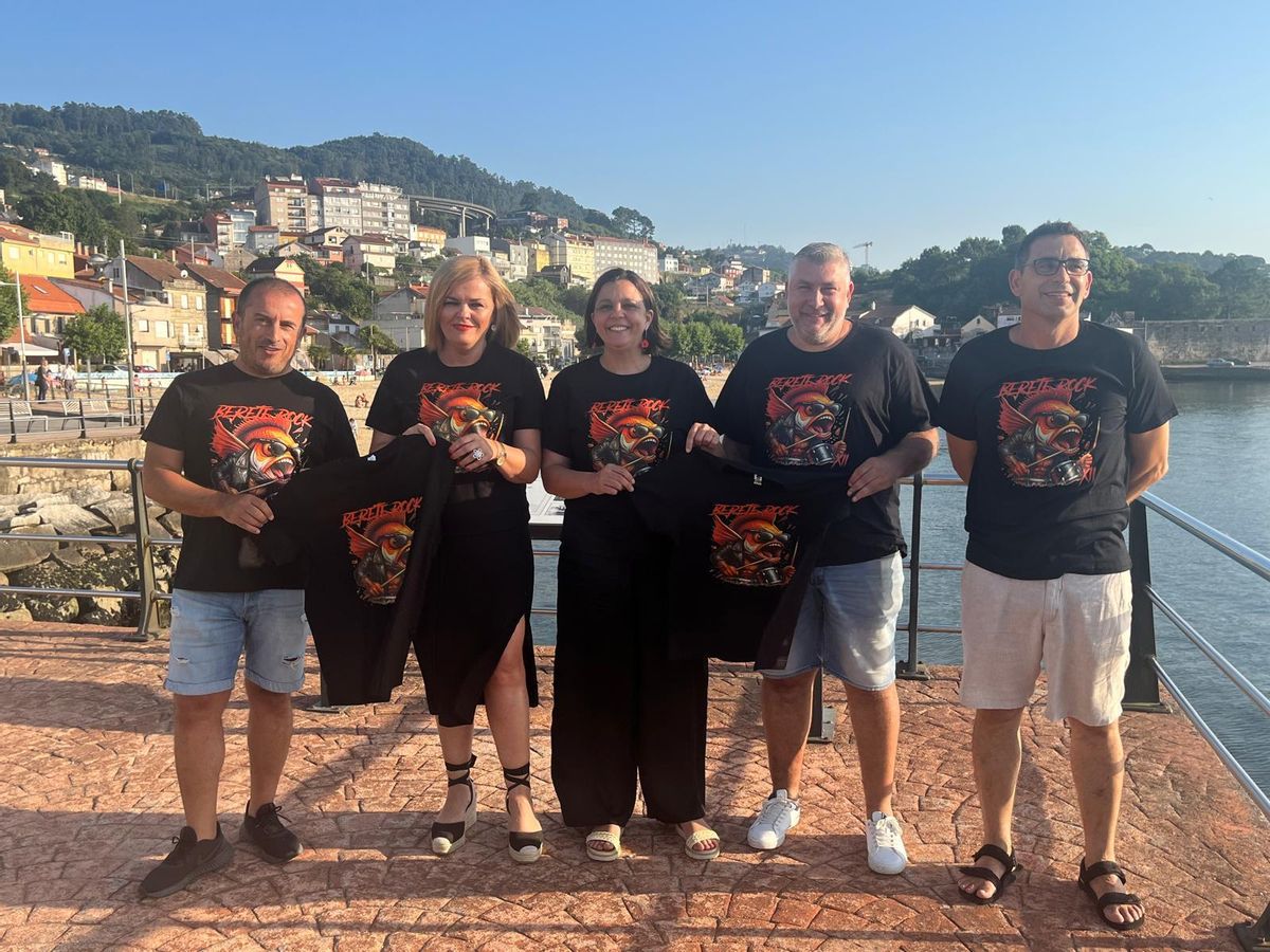 La alcaldesa de Redondela, Digna Rivas presenta la programación musical para este verano.