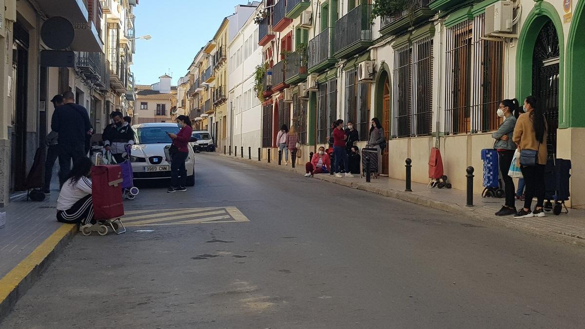 Cáritas y el COF inician su campaña de donativos solidarios en Lucena para paliar las necesidades de más de 2.000 personas