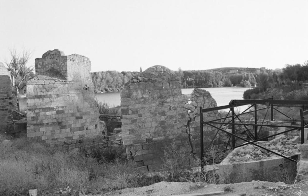 Las Aceñas de Olivares, en 1999, antes de su restauración.