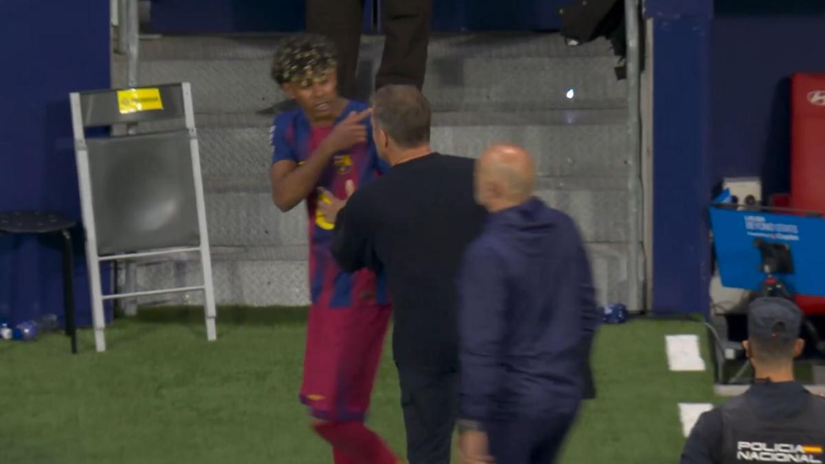 El momento del enfado de Lamine Yamal en el Metropolitano