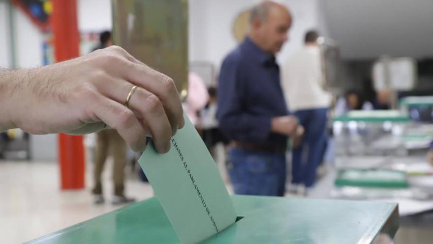 El PSOE denuncia fallos en el censo de parcelaciones de Córdoba durante las elecciones andaluzas del 17-M