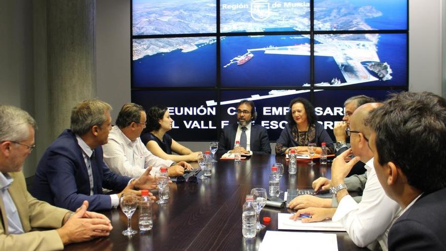 El consejero Pedro Rivera se reúne con la Junta Directiva de la Asociación de Empresarios del Valle de Escombreras.