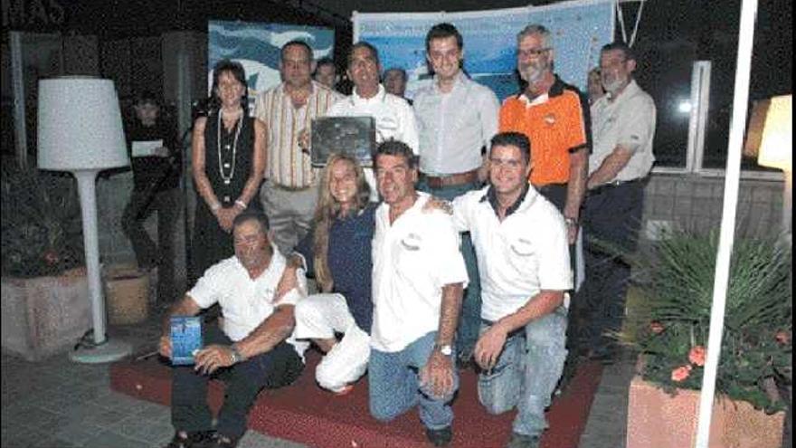La tripulación del «Audaz», en una imagen de archivo del Trofeo Rodman.