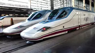 La línea de alta velocidad Madrid-Galicia seguirá suspendida al menos hasta el mediodía de este lunes