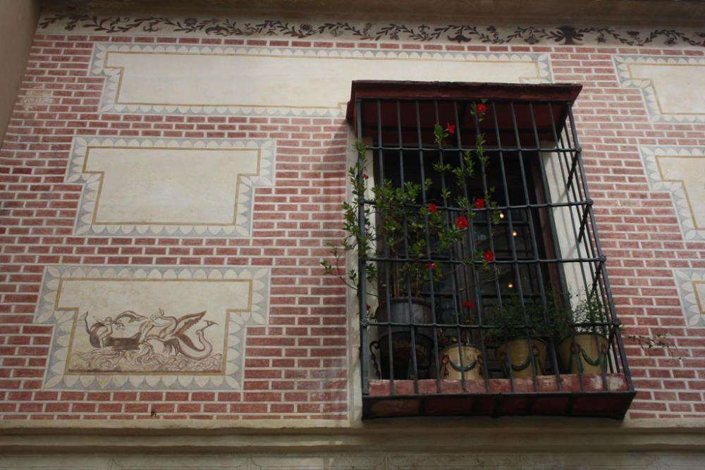 'Cinco bolas' de Simón Flynn, 'Casa del Obispo' de Nina Rodríguez y 'Torre de San Felipe' de Feliciano Ruy, ganadoras del Concurso Fotográfico'Pinturas Murales Barrocas" de Málaga Monumental