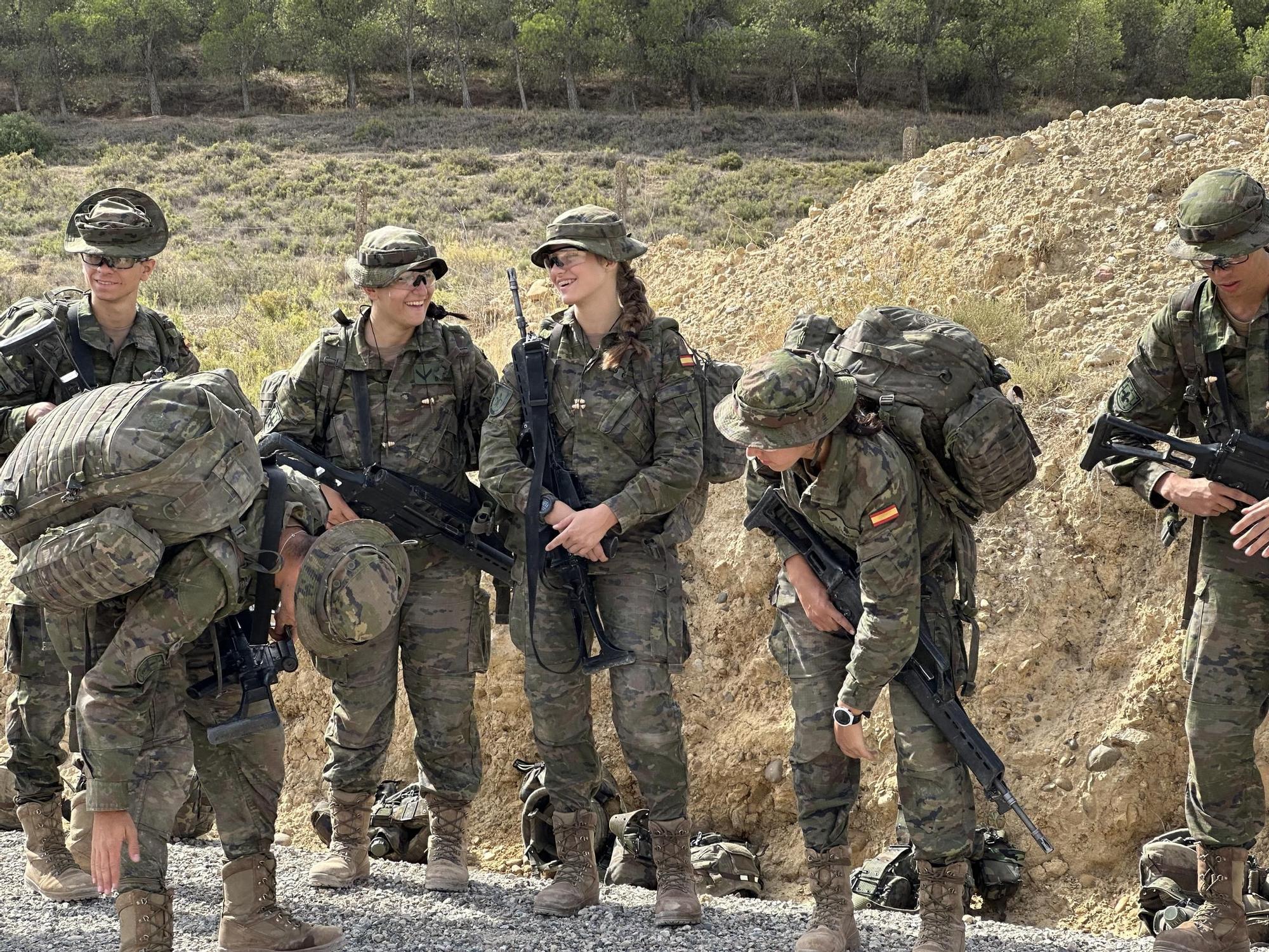 La instrucción militar de la princesa Leonor en Zaragoza, en imágenes