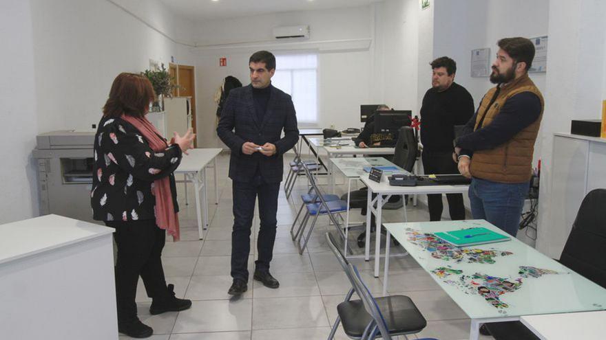 Gabriel Alén, en su visita a la asociación Xarela.   | // I. OSORIO