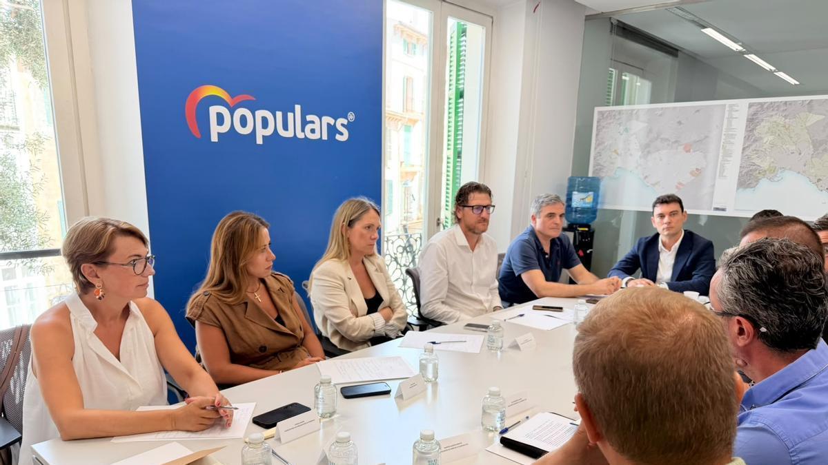 El PP propone en Mallorca permitir las devoluciones en caliente de migrantes que entren a nado en Ceuta y Melilla