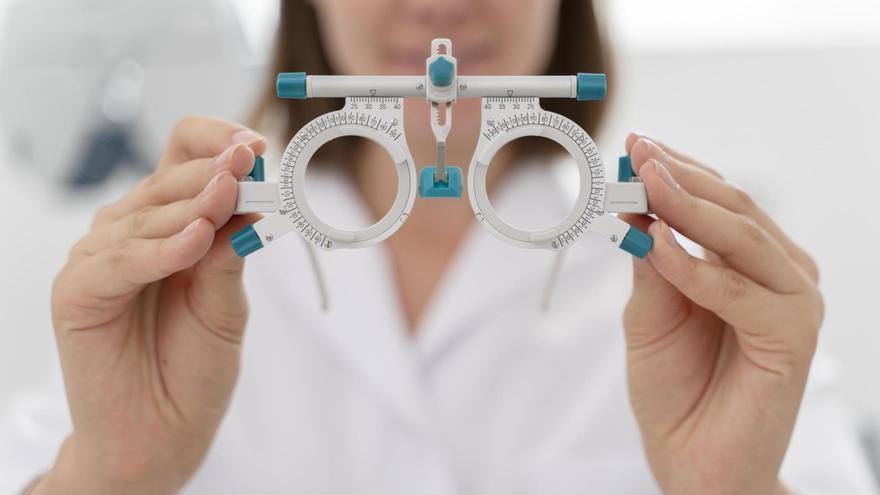 Los ópticos-optometristas ayudan a ver mejor la Sanidad Pública