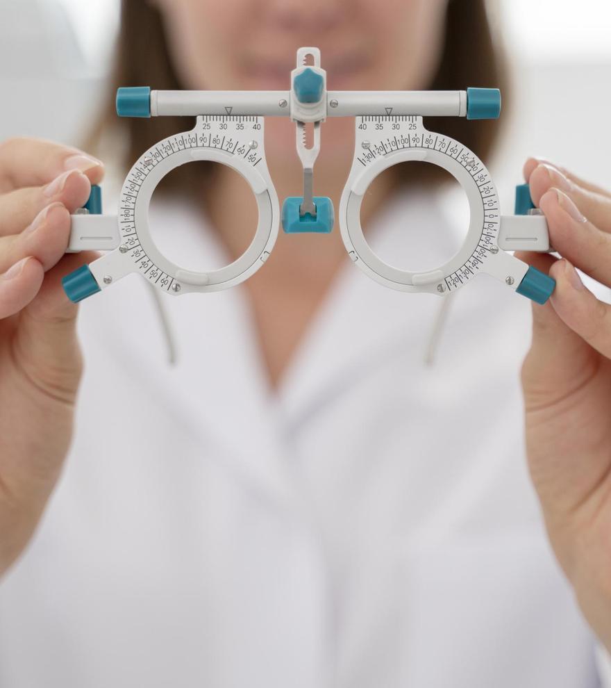 Los ópticos-optometristas ayudan a ver mejor la Sanidad Pública