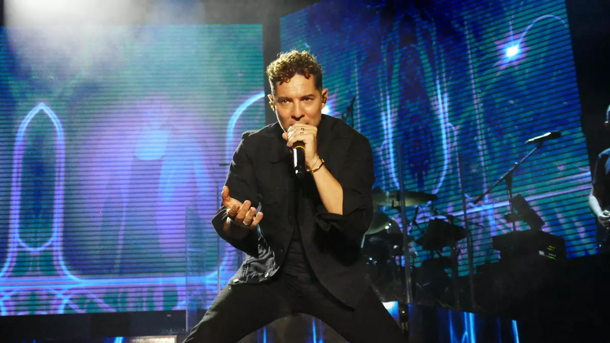 David Bisbal sedueix el públic de la Ciutadella de Roses