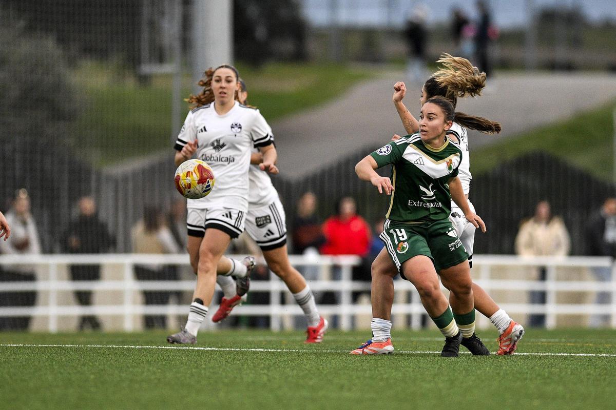 Fotogalería: Las imagénes del Cacereño Femenino-Fundación Albacete