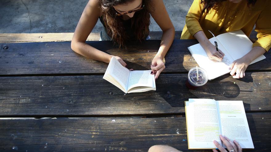 El Espacio Joven de Fundación Ibercaja y Atrapavientos traen a Zaragoza el reto literario NaNoWriMo