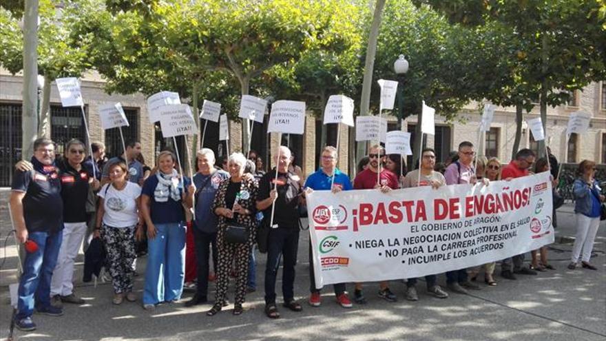 Los sindicatos retoman los ‘viernes negros’ y piden hablar con Ventura