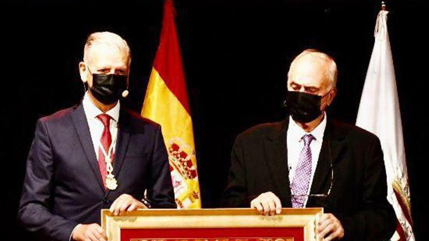 La Orotava names Isidoro Sánchez García villero of honor