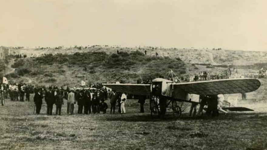 Los llanos de Guanarteme fueron testigos del vuelo efectuado el 30 de abril de 1913