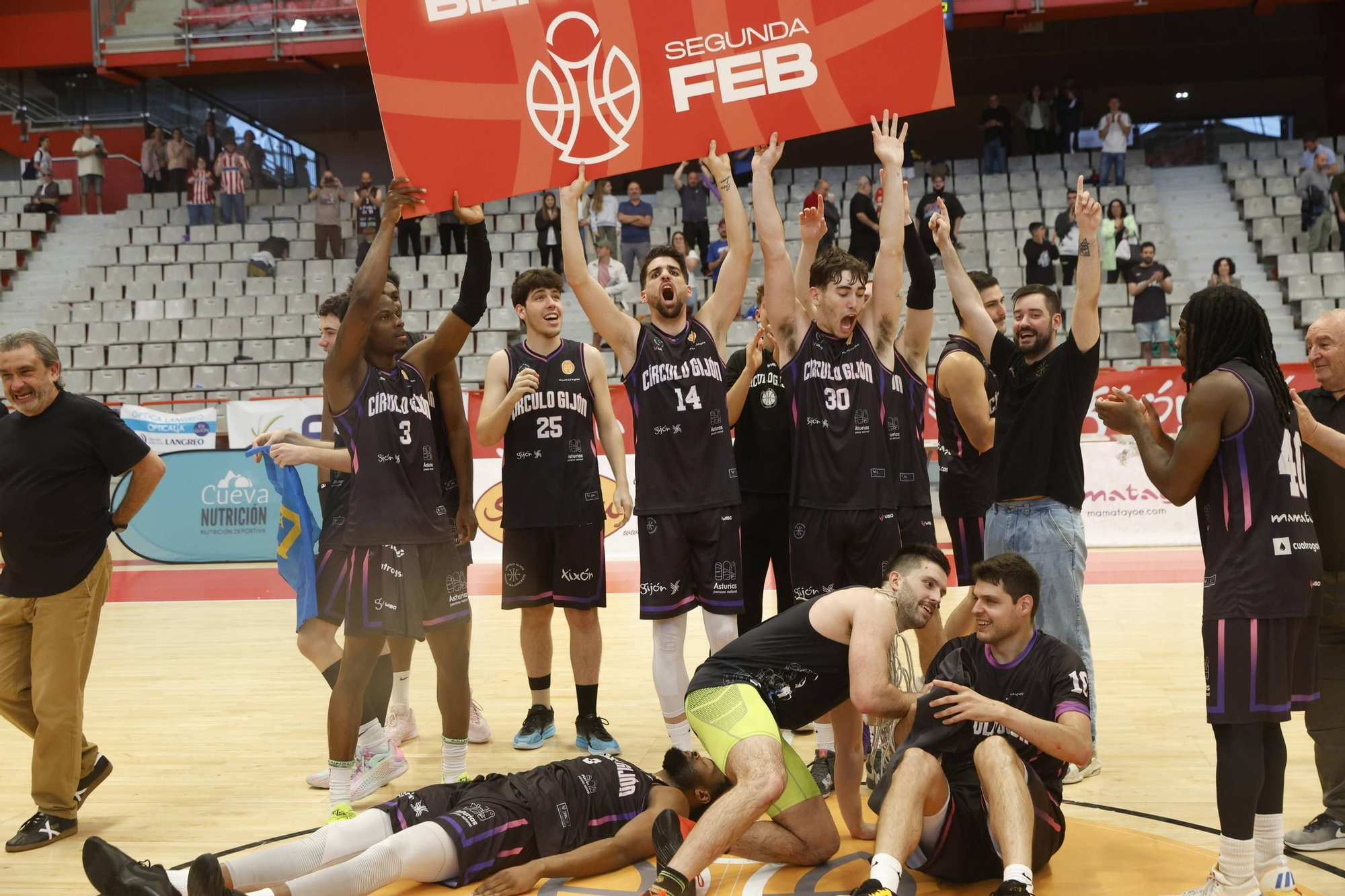 EN IMÁGENES: Así logró el ascenso el Círculo Gijón Baloncesto