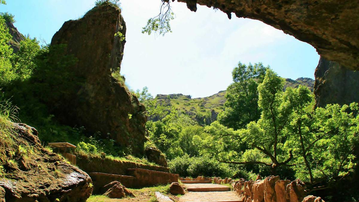 Cueva de Valporquero, León