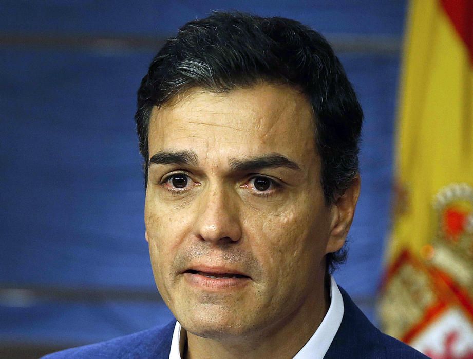 Sánchez renuncia a su acta de diputado