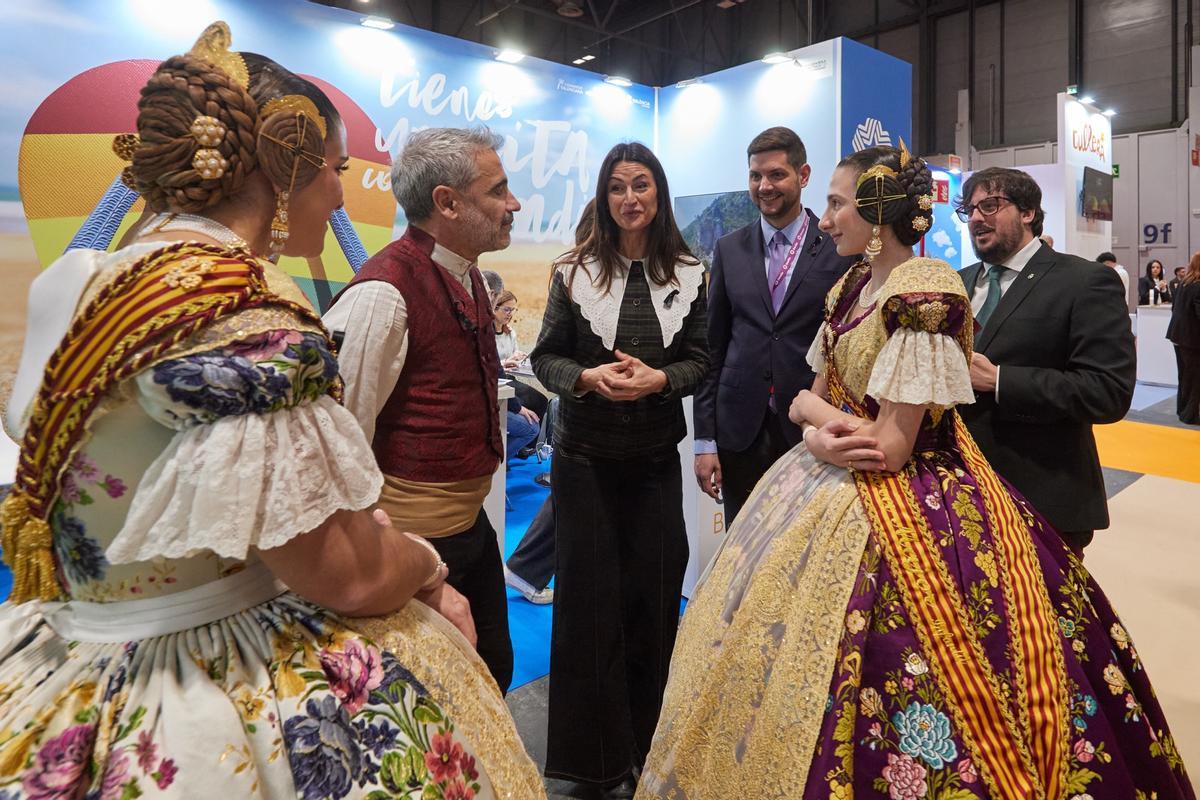 Las Falleras Mayores de Gandia en Fitur.