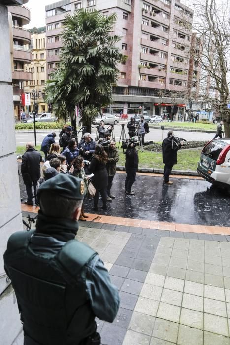 La Guardia Civil registra la sede de UGT en Asturias