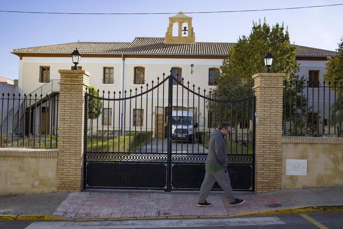 Entrada del centro de día de l'Olleria, en una imagen de archivo.