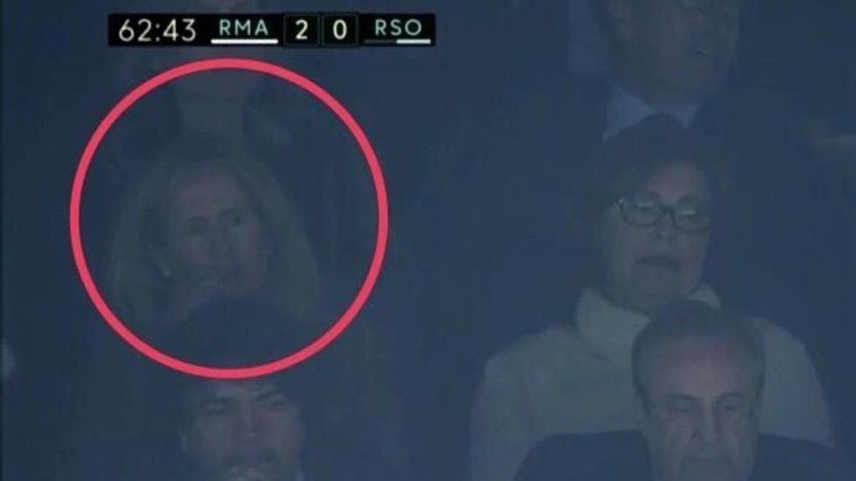 Marta Silva vio el Madrid - Real Sociedad desde el palco detrás de Florentino Pérez.