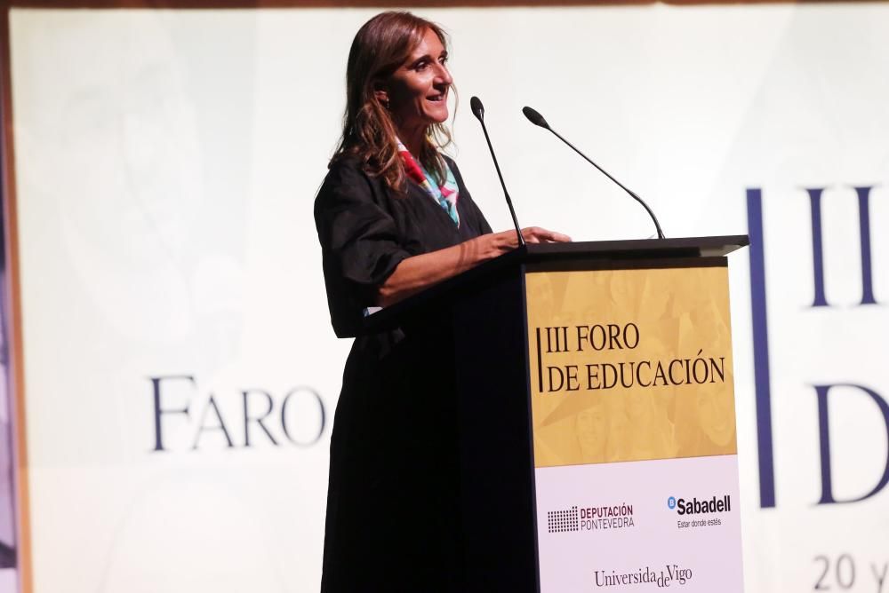 "Hay que despertarse": arranca el III Foro de Educación FARO. // Marta G. Brea