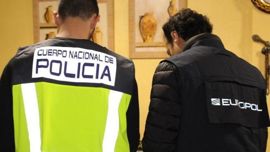 Detenidas 30 personas en una operación contra el amaño de parejas de hecho