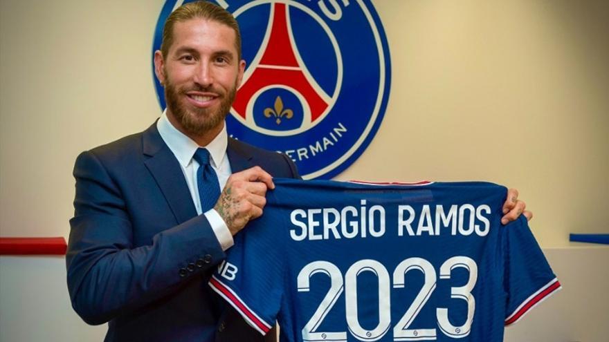 Sergio Ramos, en su presentación con el PSG.