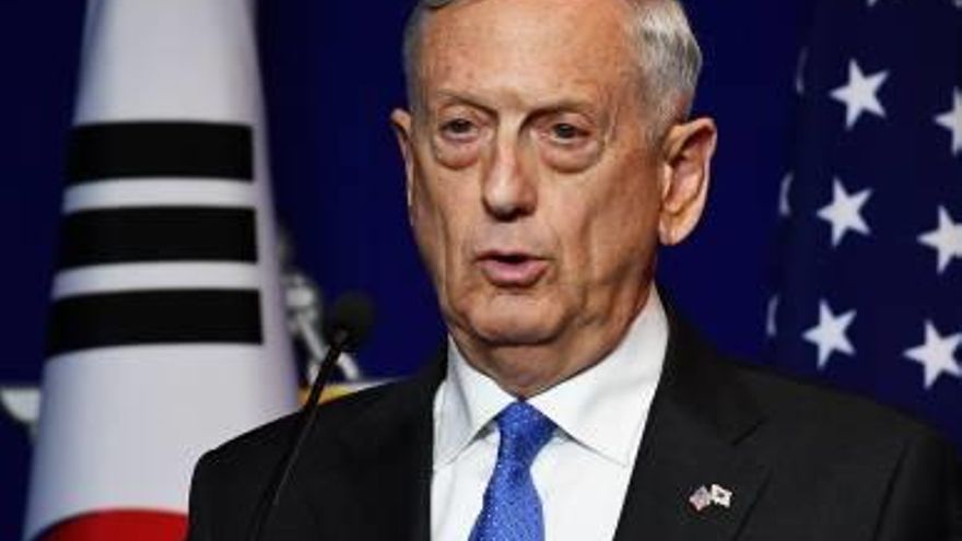 El secretari de Defensa dels EUA, James Mattis, ahir a Seúl