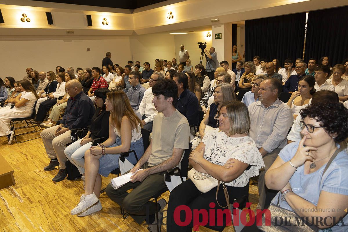 Entrega de los premios de la Fundación Robles Chillida a estudiantes caravaqueños