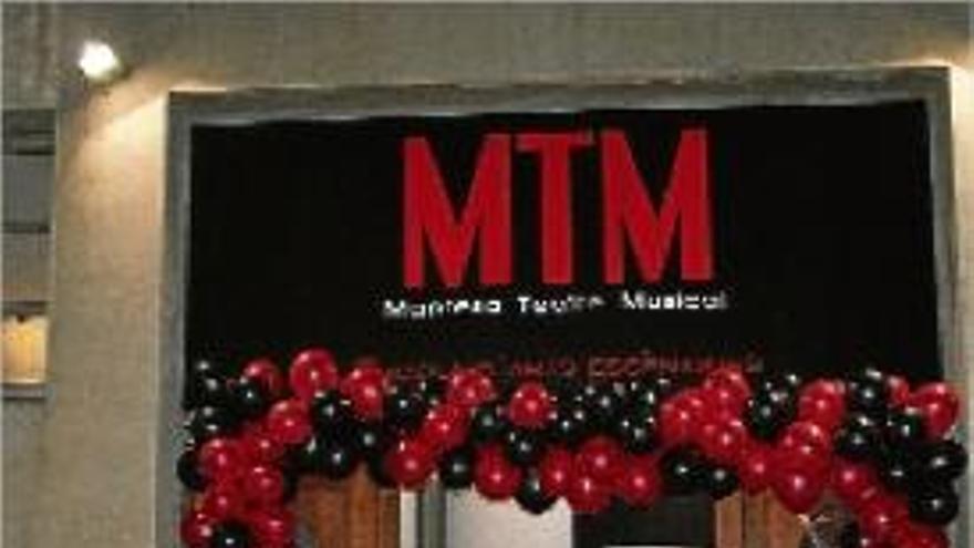 Manresa Teatre Musical aplega 500 persones en la inauguració del nou local