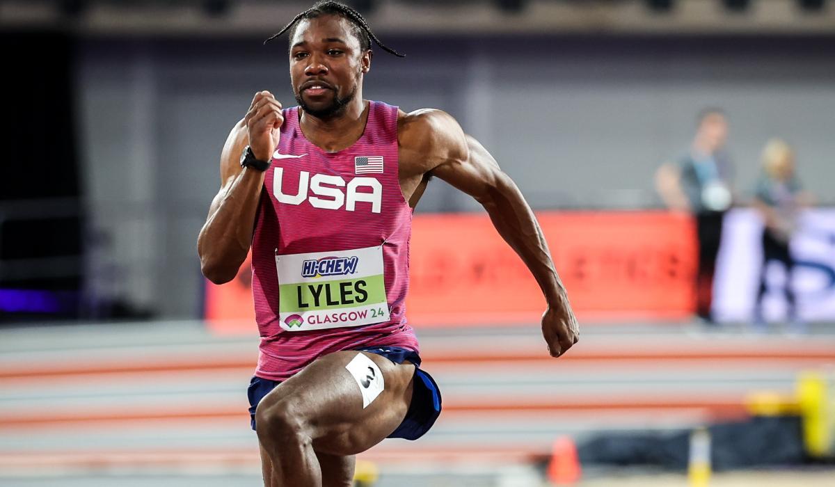 Noah Lyles pasó a 'semis' en 60 lisos sin forzar