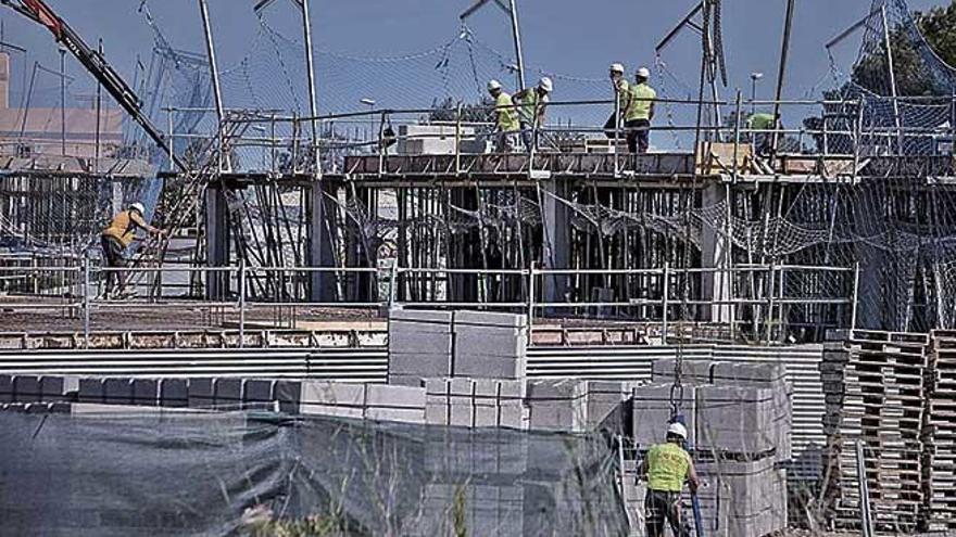 Las obras generan quejas por ruidos, sobreocupaciÃ³n del espacio pÃºblico e incumplimiento de horarios.