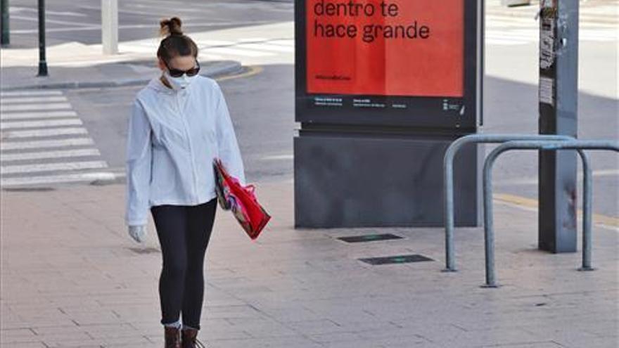 Los farmacéuticos advierten de que no hay mascarillas para todos