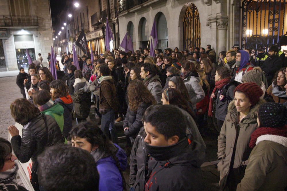 Concentració contra les agressions sexuals a Girona