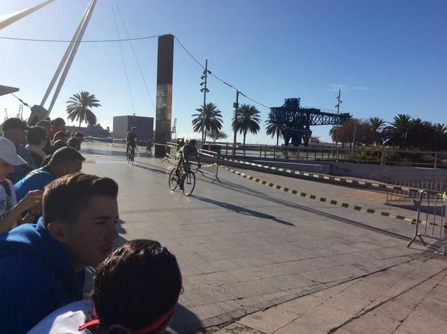 El triatlón se apodera de Las Palmas de Gran Canaria