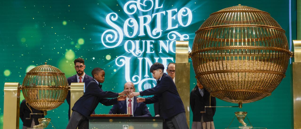 Las mejores imágenes del sorteo de Lotería de Navidad 2023