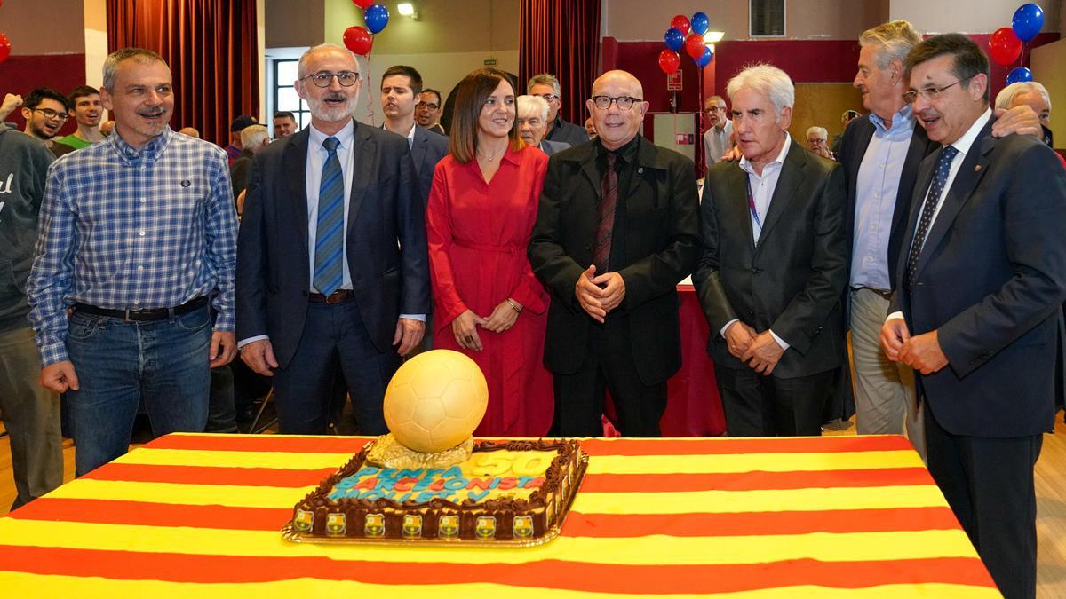 Corte del pastel en el 50º aniversario de la PB Mollet