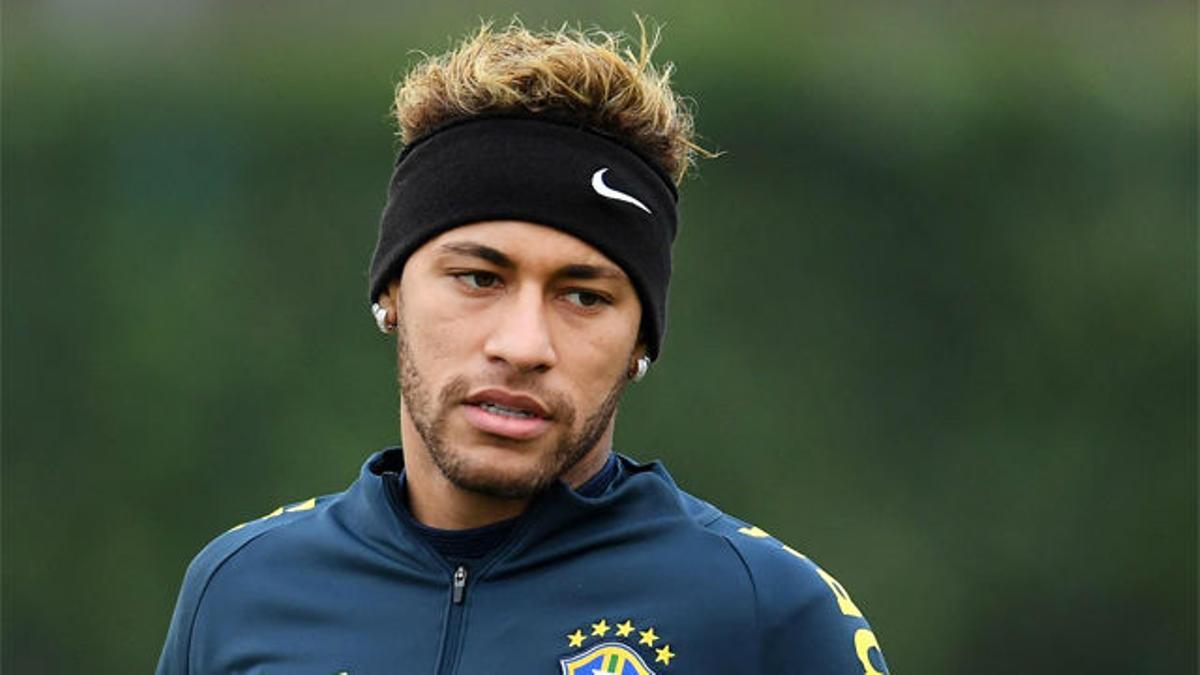 Neymar, harto de las mentiras que se publican