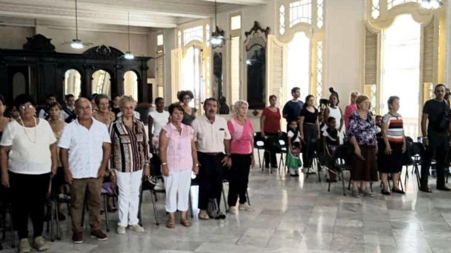 Asistentes ao acto este sábado.