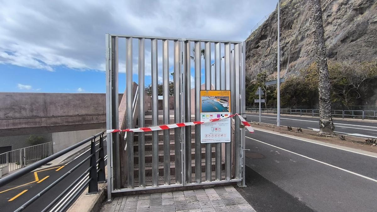 Cierre de la Zona de Charcos de Valleseco.