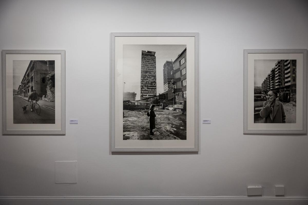 En imágenes | Exposición del reportero de guerra Gervasio Sánchez en el Paraninfo de Zaragoza