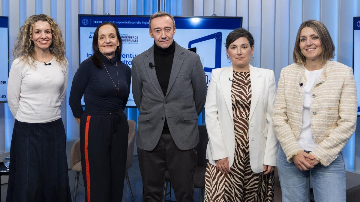 De izquierda a derecha: Silvia Tomás, Nuria Lloret, Domingo Gutiérrez, Silvia Rueda y Miriam Ballester