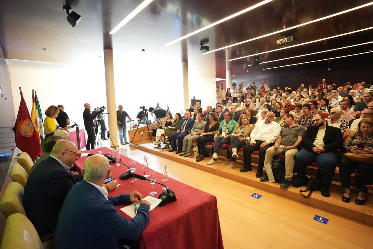 La entrega del 17º Premio de Periodismo Julio Anguita Parrado, en imágenes