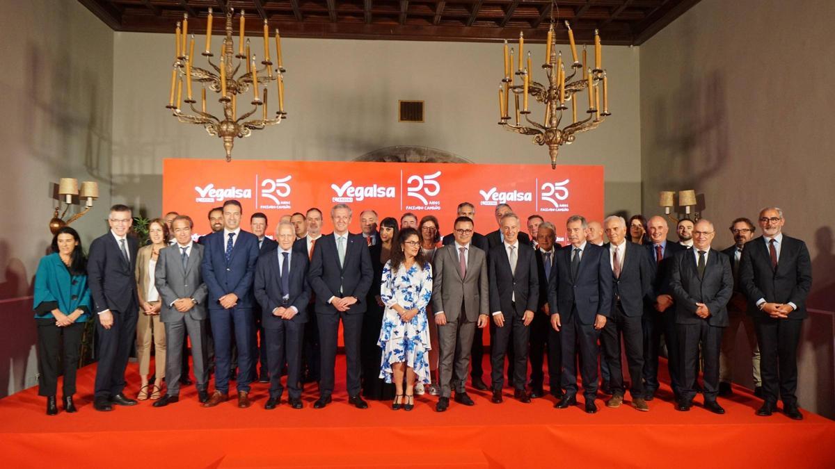 Santiago acoge el 25 aniversario de la alianza entre la firma familiar Vegonsa y la cooperativa Eroski