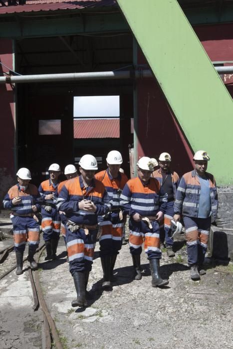 Visita al Pozu Sotón del Colegio de Ingenieros Superiores de Minas, Escuela de Ingeniería de Minas y olegia de Ingenieros Técnicos de Minas